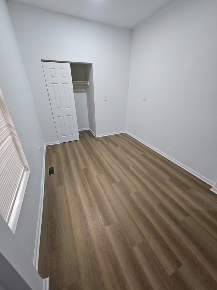 7042 S Vernon Ave #NA - Photo 7 of 15