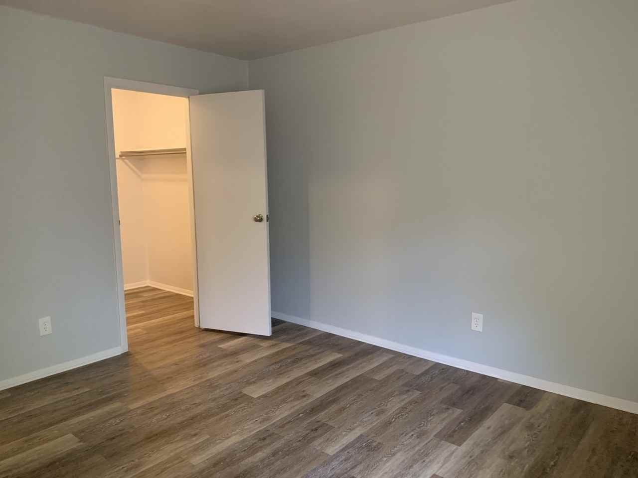 1505 N Plum St #5 - Photo 5 of 9