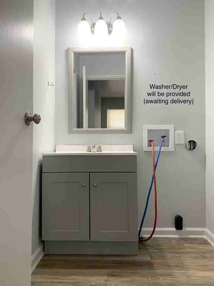 1505 N Plum St #5 - Photo 7 of 9