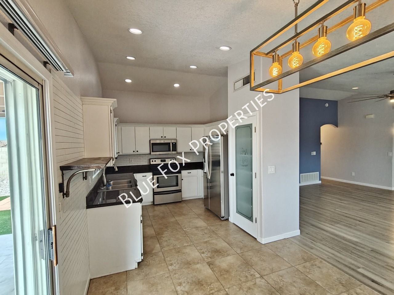 8854 E Citrus Tree Dr - Photo 6 of 32