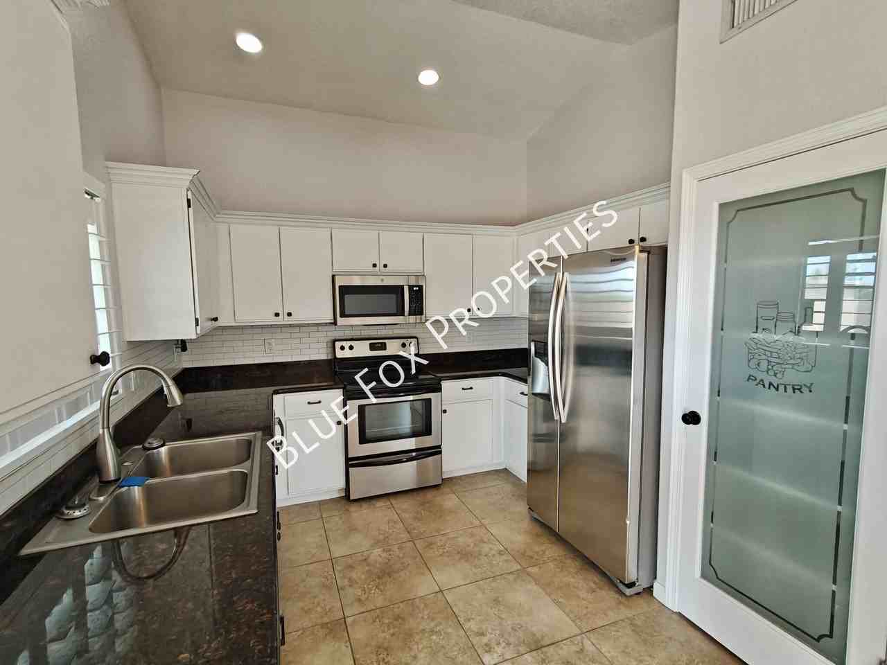8854 E Citrus Tree Dr - Photo 7 of 32