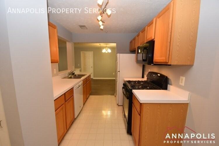 655 Burtons Cove Way #7 - Photo 4 of 21