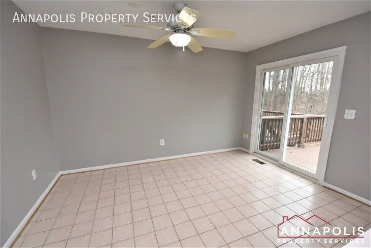 562 Francis Nicholson Way - Photo 4 of 33