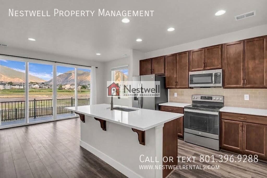 1836 N Willet Dr - Photo 4 of 25
