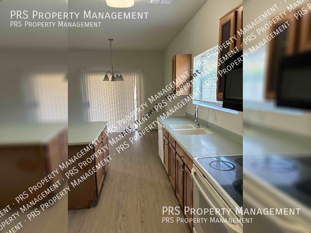 2430 E County Down Dr - Photo 2 of 16