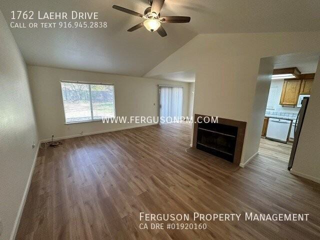 1762 Laehr Dr - Photo 5 of 20