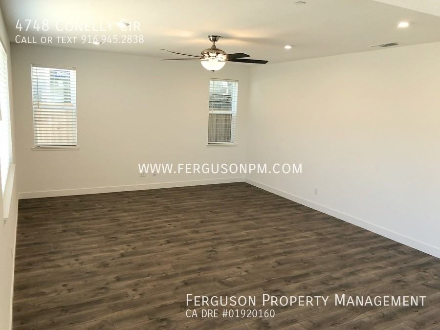 4748 Conelly Cir - Photo 4 of 17