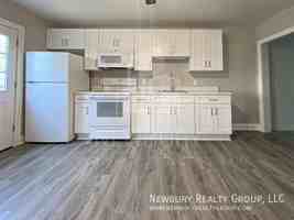 featured image of 11 South St