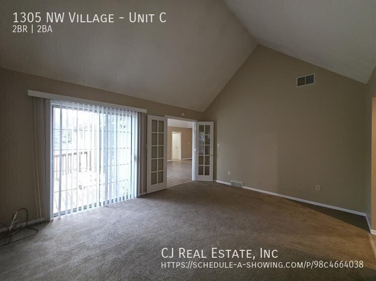 1305 Nw Village Dr #C - Photo 6 of 11