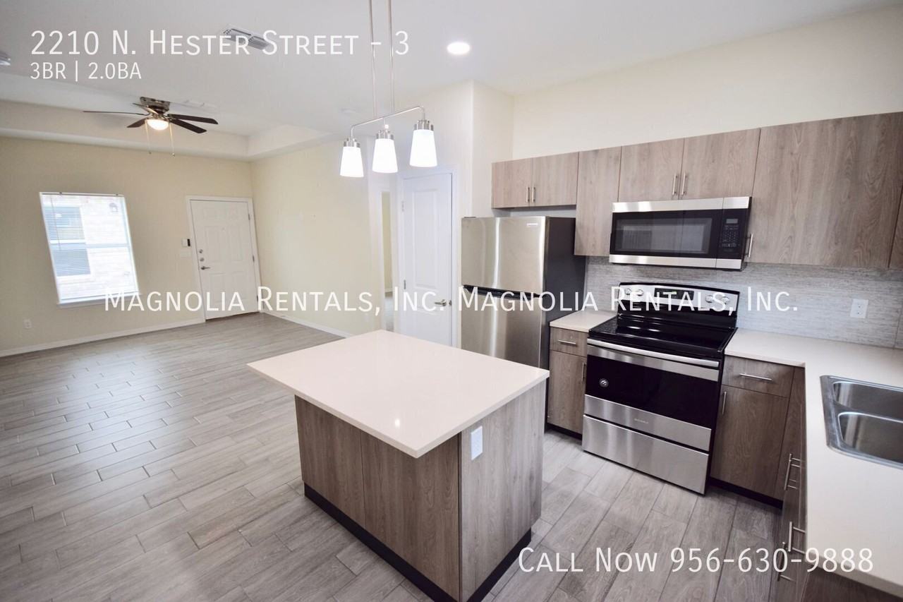 2210 N Hester St #3 - Photo 5 of 14