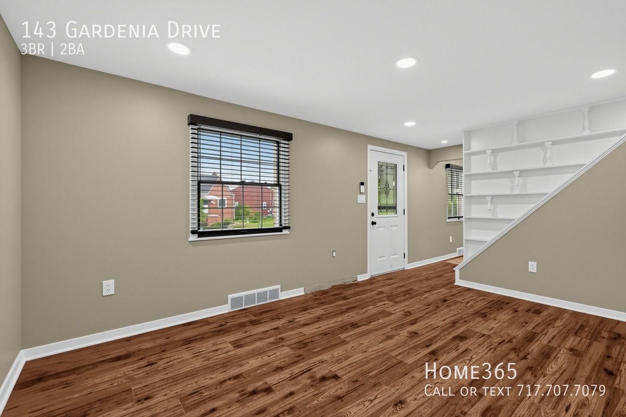 143 Gardenia Dr - Photo 3 of 16