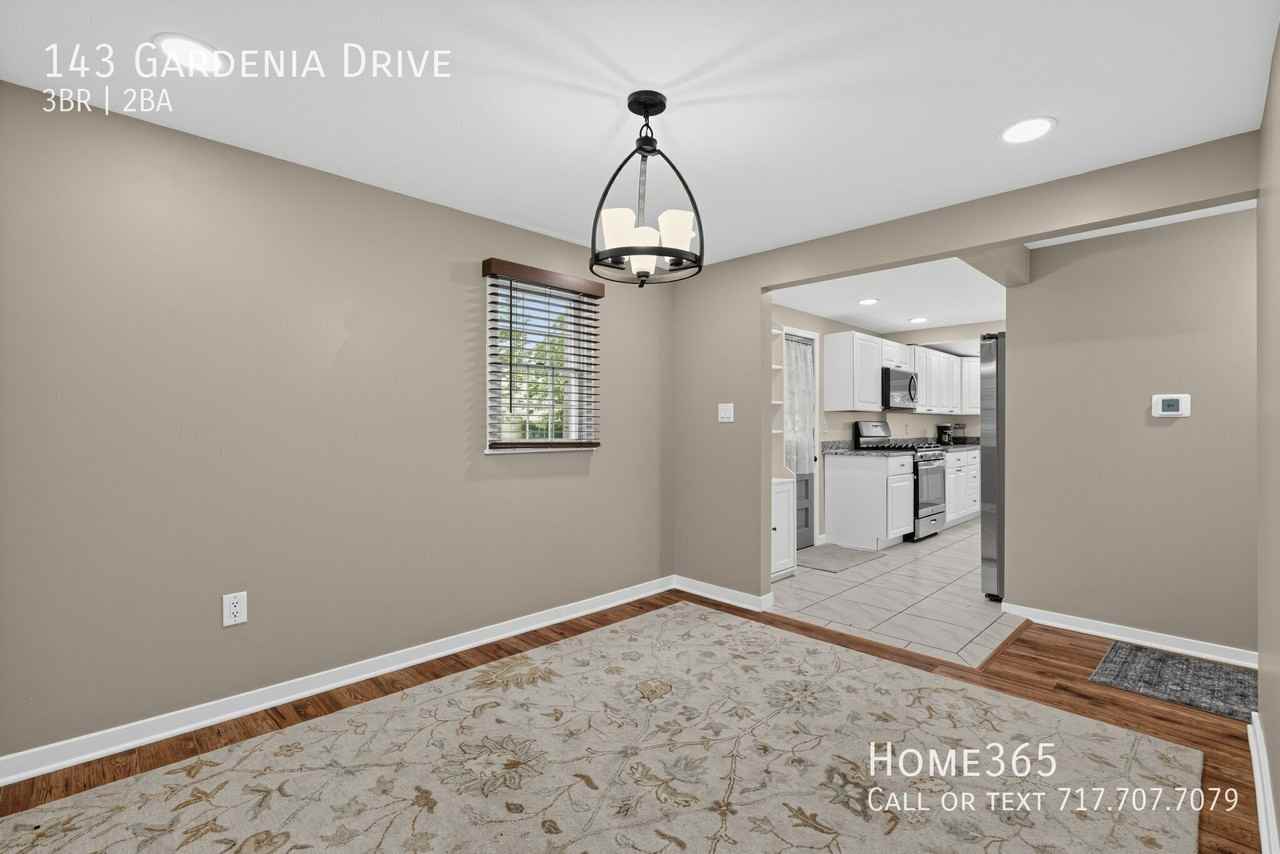 143 Gardenia Dr - Photo 4 of 16