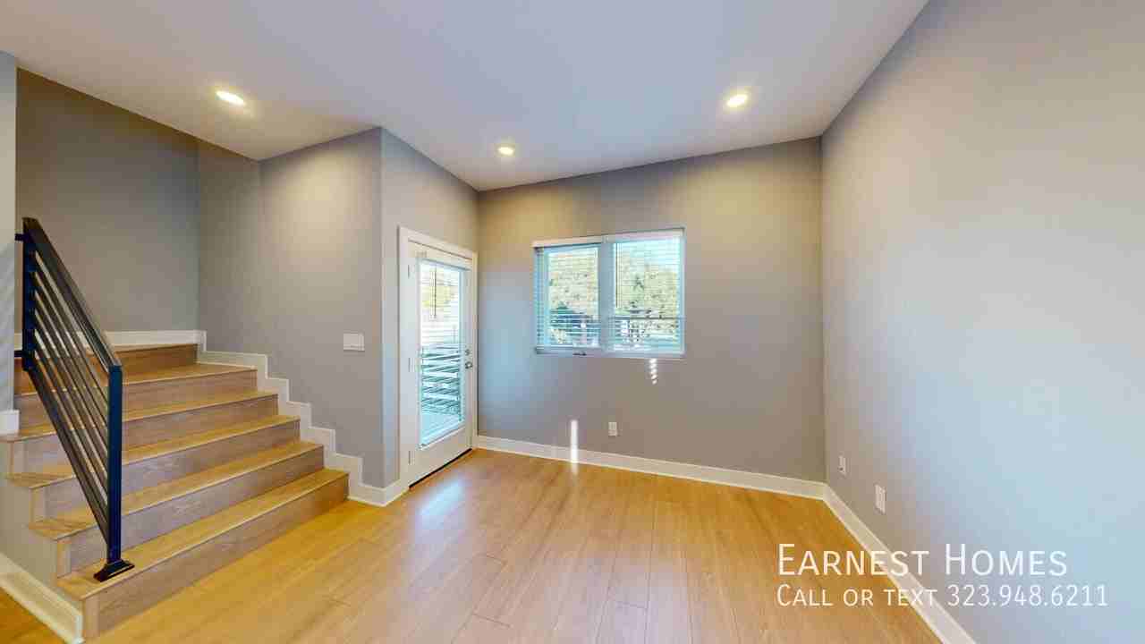 147 Roselake Ave - Photo 5 of 31