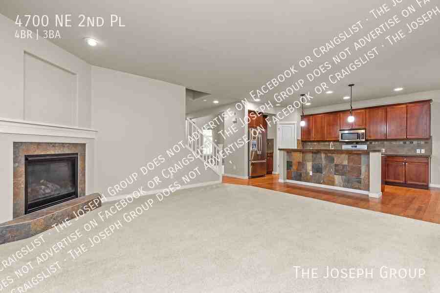 4700 Ne 2nd Pl - Photo 4 of 42