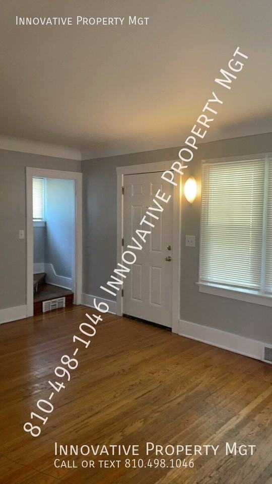 1908 University Ave - Photo 4 of 50