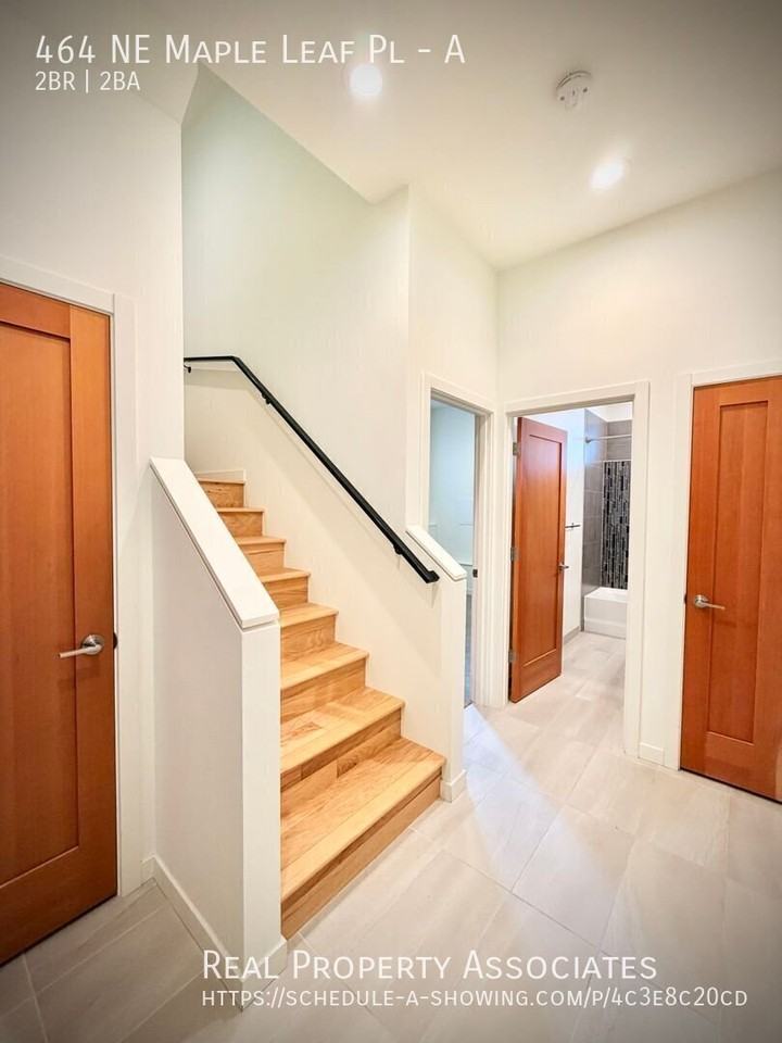464 Ne Maple Leaf Pl #A - Photo 2 of 31