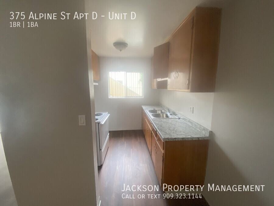 375 Alpine St Apt D #D - Photo 3 of 10
