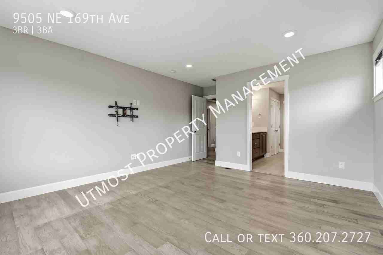 9505 Ne 169th Ave - Photo 6 of 11