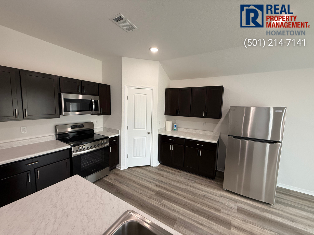 1281 Meadows Dr - Photo 3 of 20