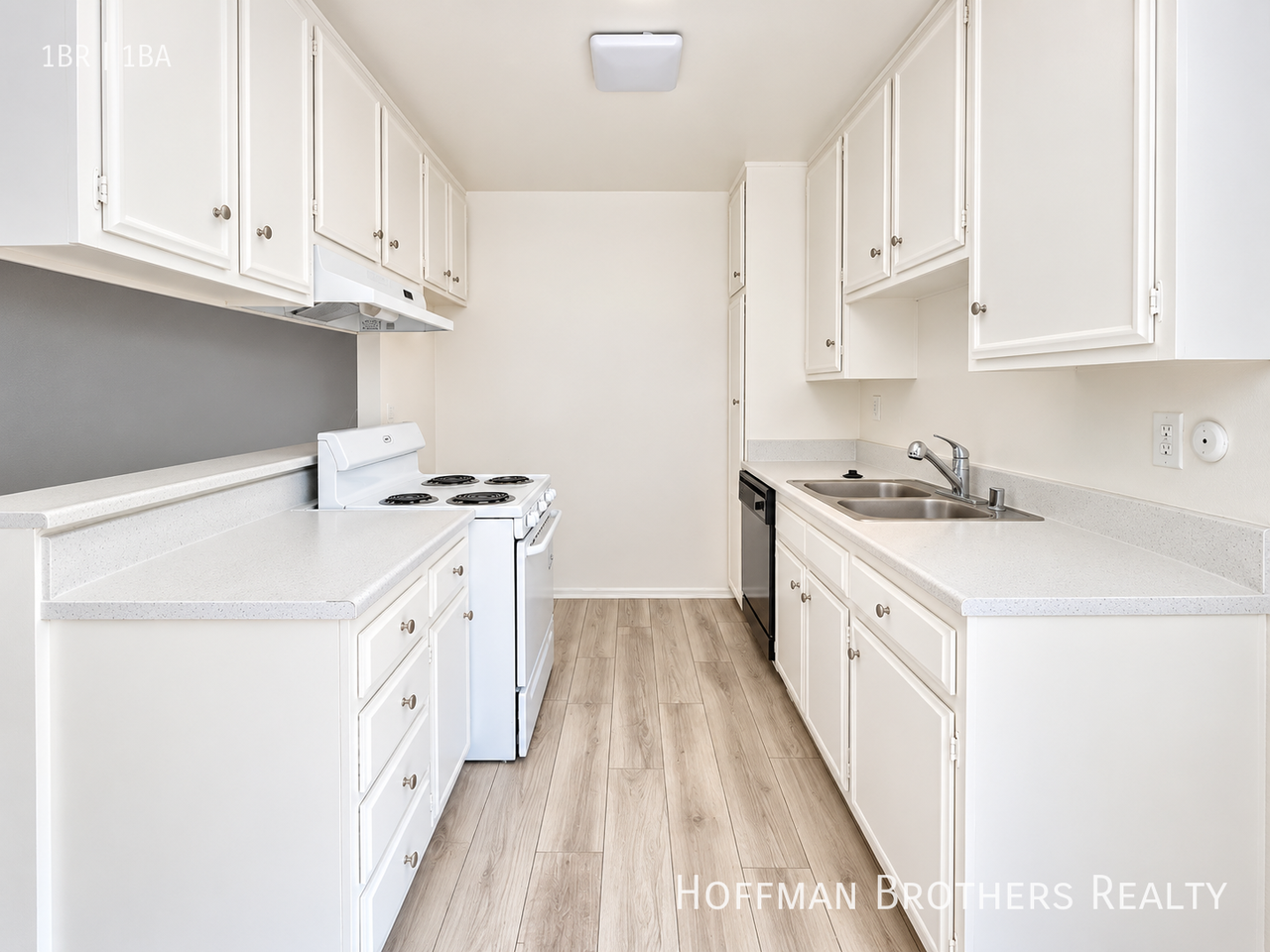 3339 S Canfield Ave #211 - Photo 2 of 9