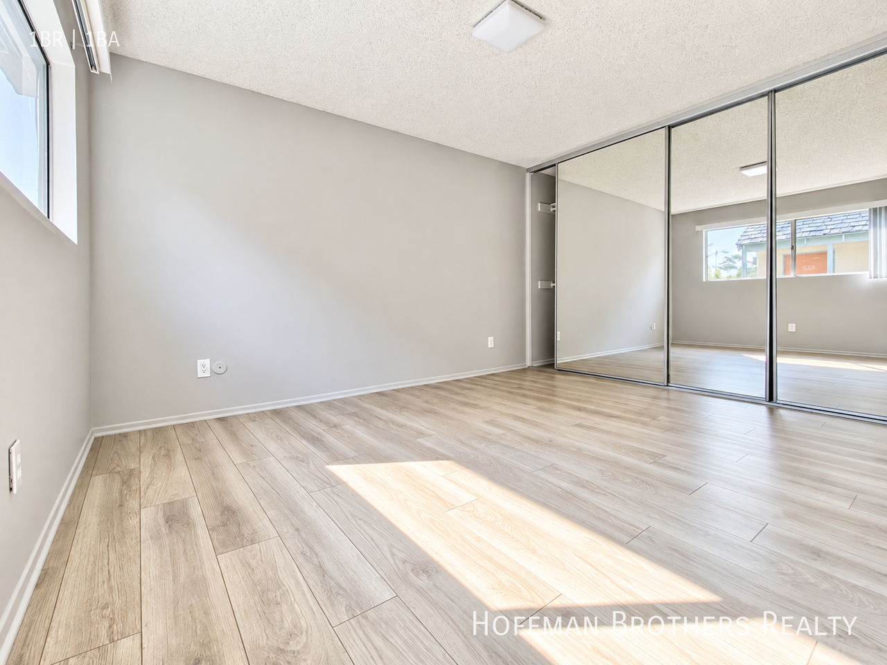 3339 S Canfield Ave #211 - Photo 4 of 9