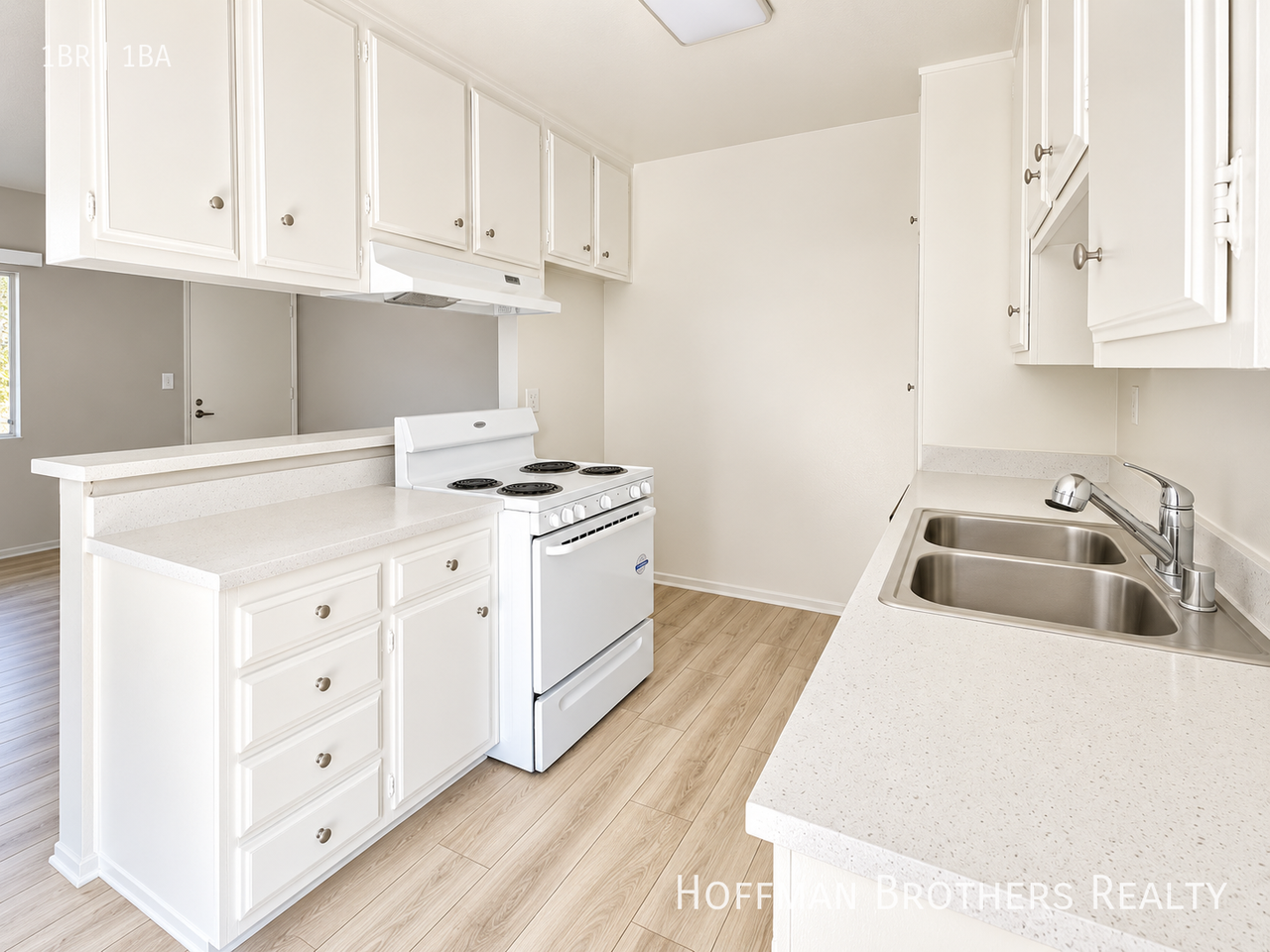 3339 S Canfield Ave #211 - Photo 7 of 9