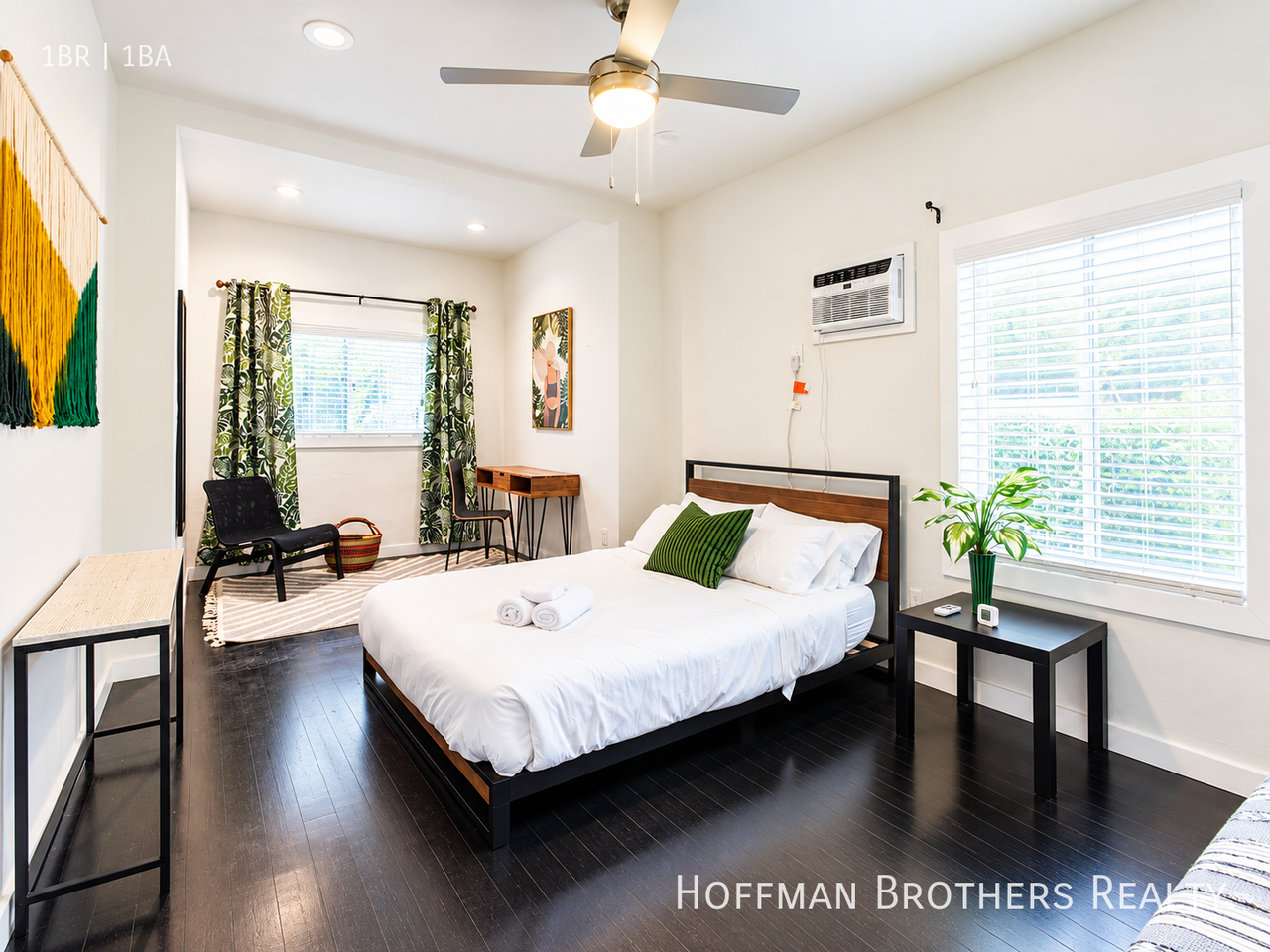 1806 Washington Way #C - Photo 4 of 21