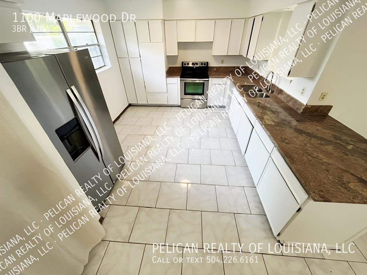 1100 Maplewood Dr - Photo 5 of 13