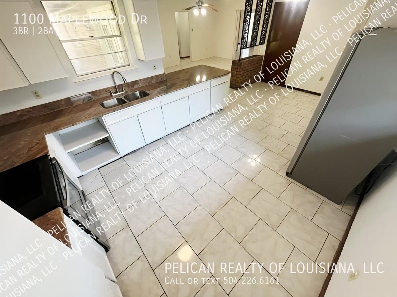 1100 Maplewood Dr - Photo 6 of 13