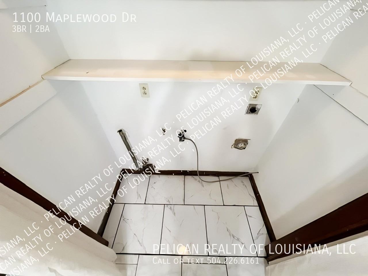 1100 Maplewood Dr - Photo 7 of 13