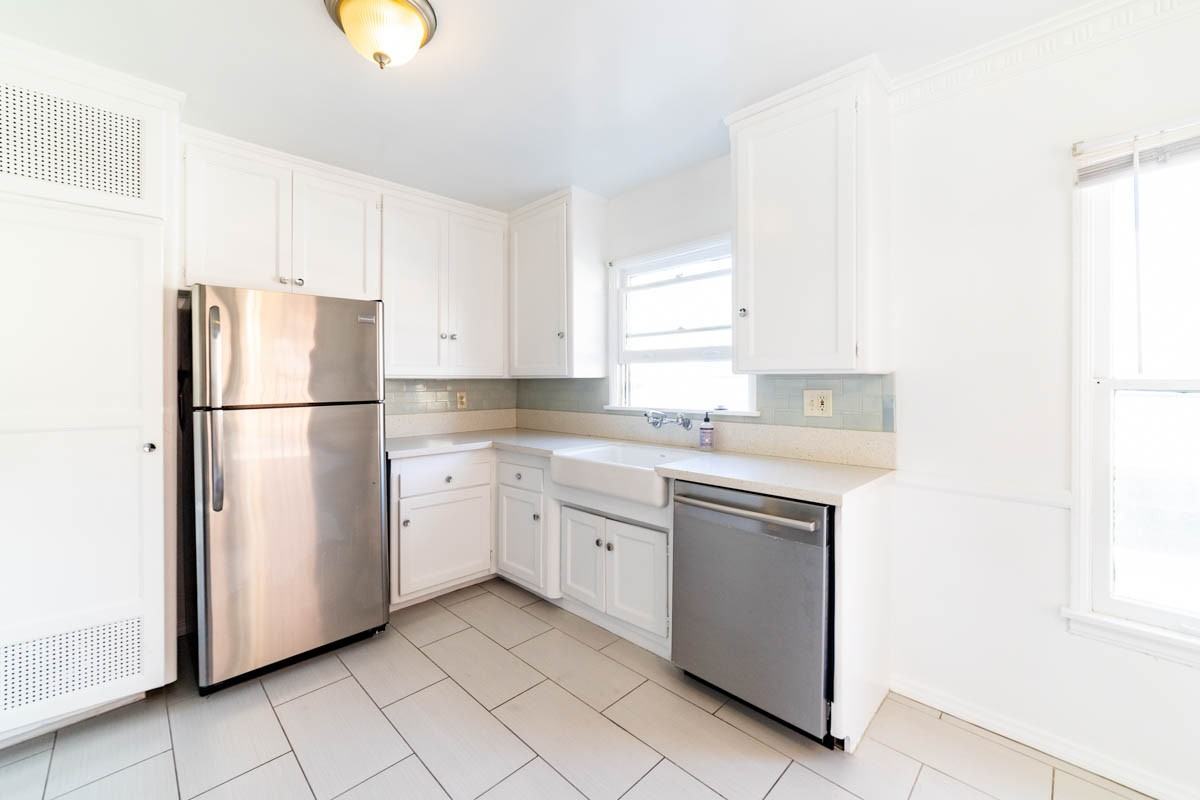 333 S Gramercy Pl #5 - Photo 2 of 14