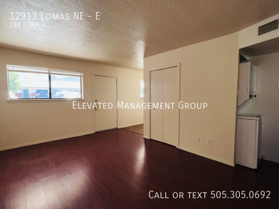 12913 Lomas Blvd Ne #E - Photo 5 of 17