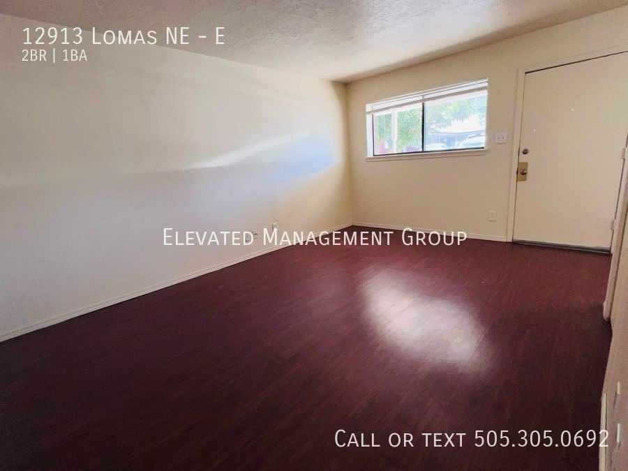 12913 Lomas Blvd Ne #E - Photo 6 of 17