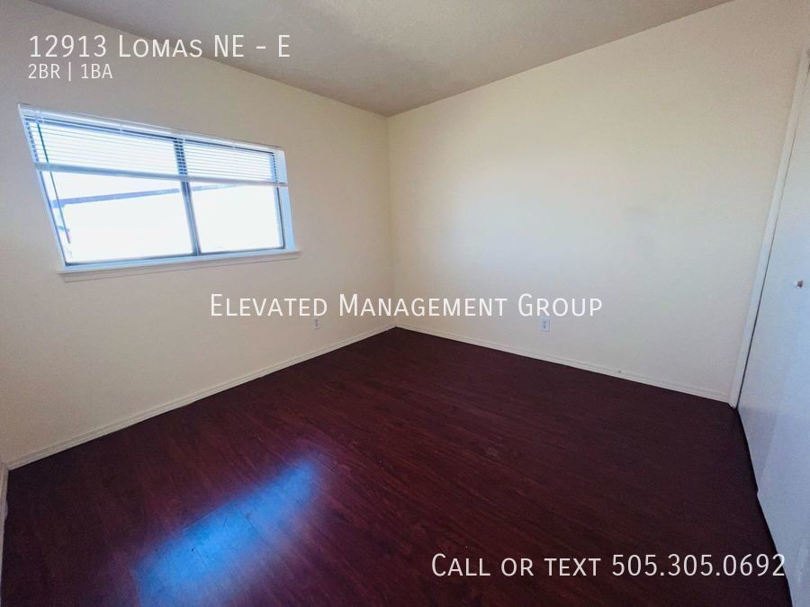 12913 Lomas Blvd Ne #E - Photo 7 of 17