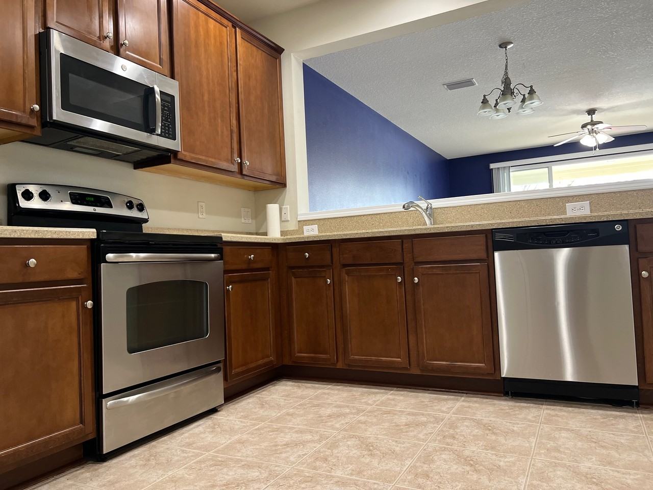 13435 English Peak Ct #13435 - Photo 6 of 48