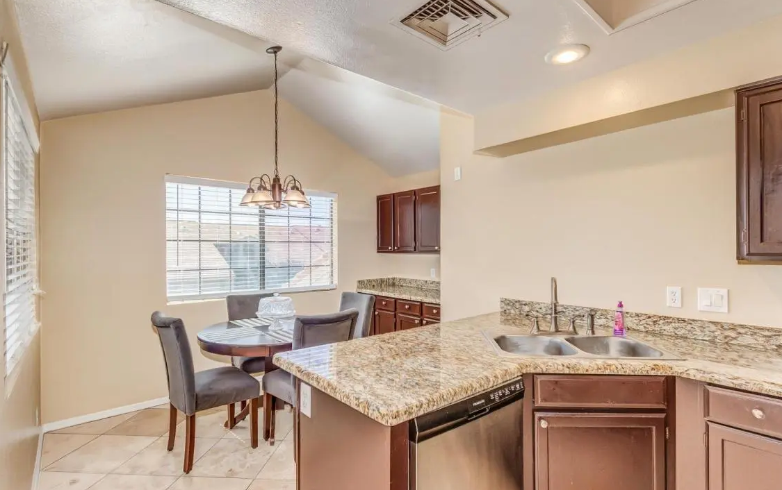 11515 N 91st St #201 - Photo 5 of 16