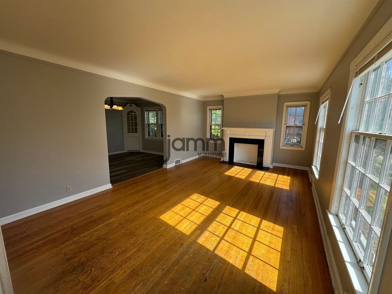 17724 Hilliard Rd Uppr - Photo 3 of 22