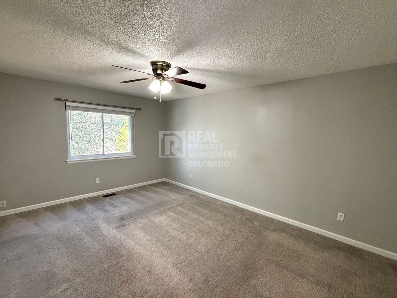 2886 Monica Dr W - Photo 7 of 24