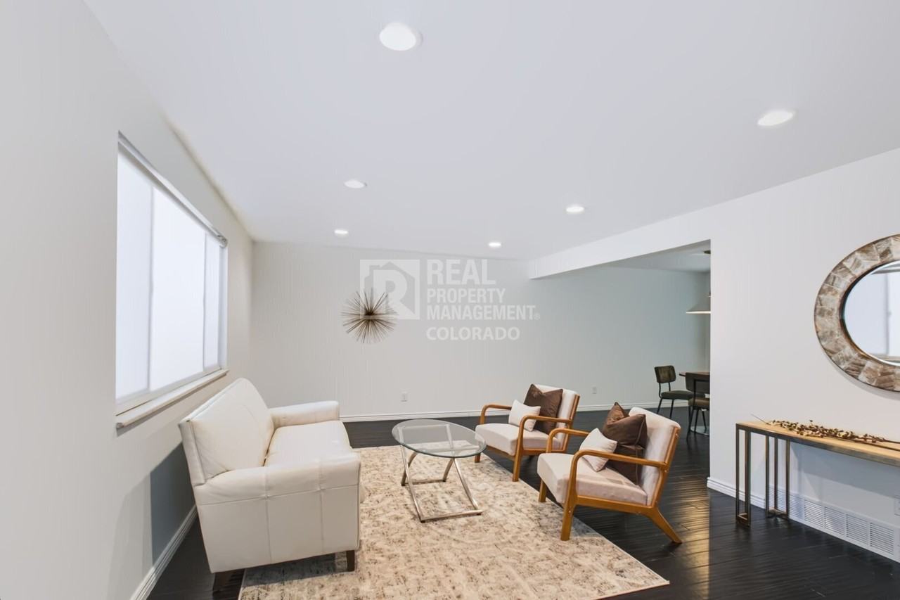 660 Omega Ln - Photo 2 of 50