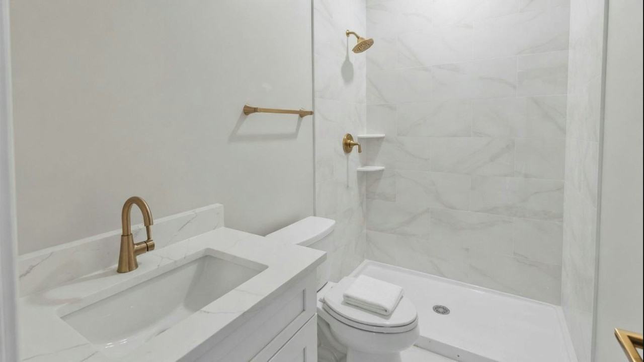 3602 West 26th Street, Unit 2 - Photo 5 of 8