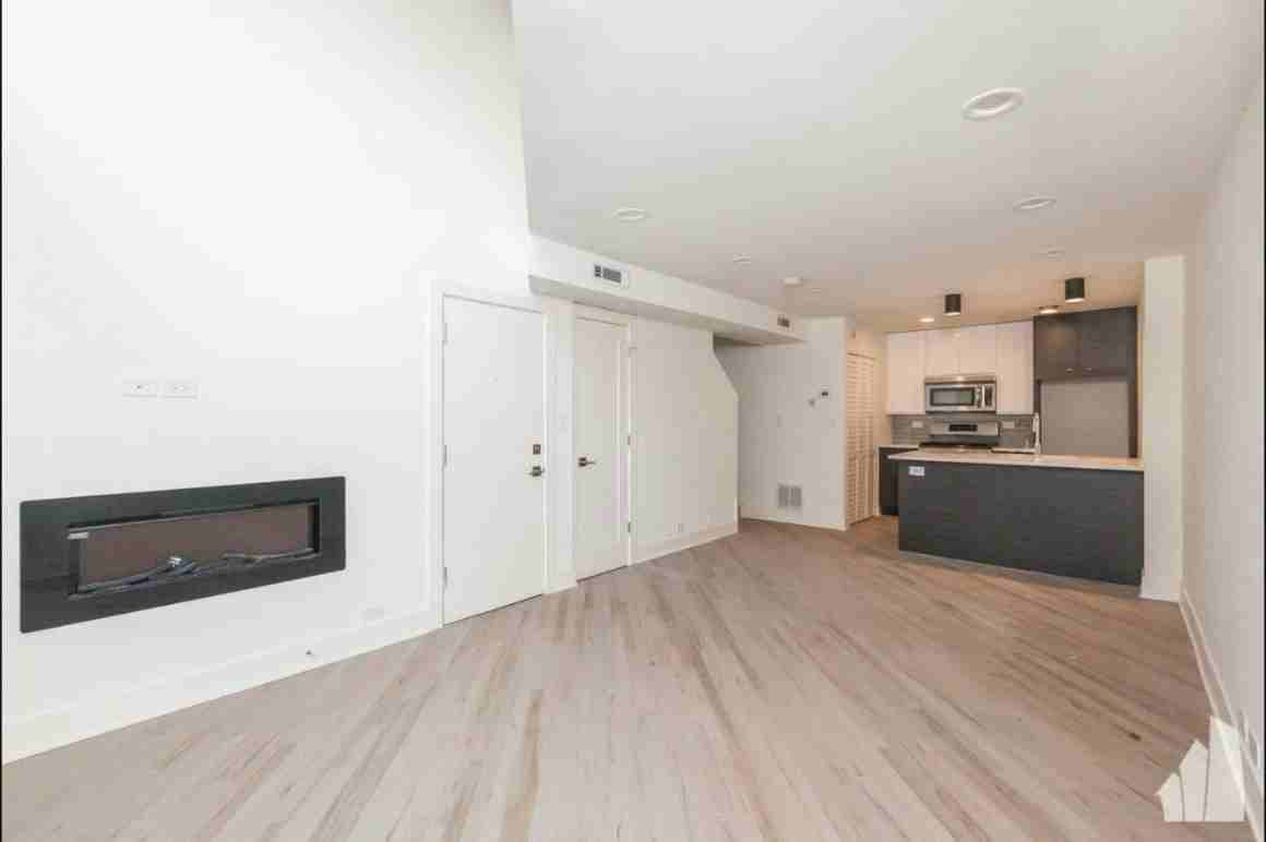 944 West Grace Street, Unit 954-J201 - Photo 2 of 18