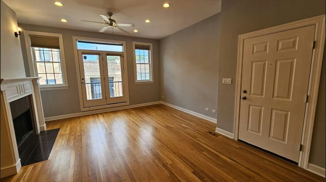 509 North Hartland Court, Unit 1S - Photo 3 of 30