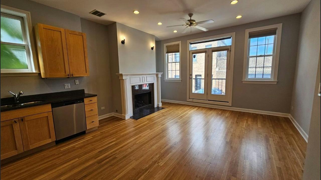 509 North Hartland Court, Unit 1S - Photo 4 of 30