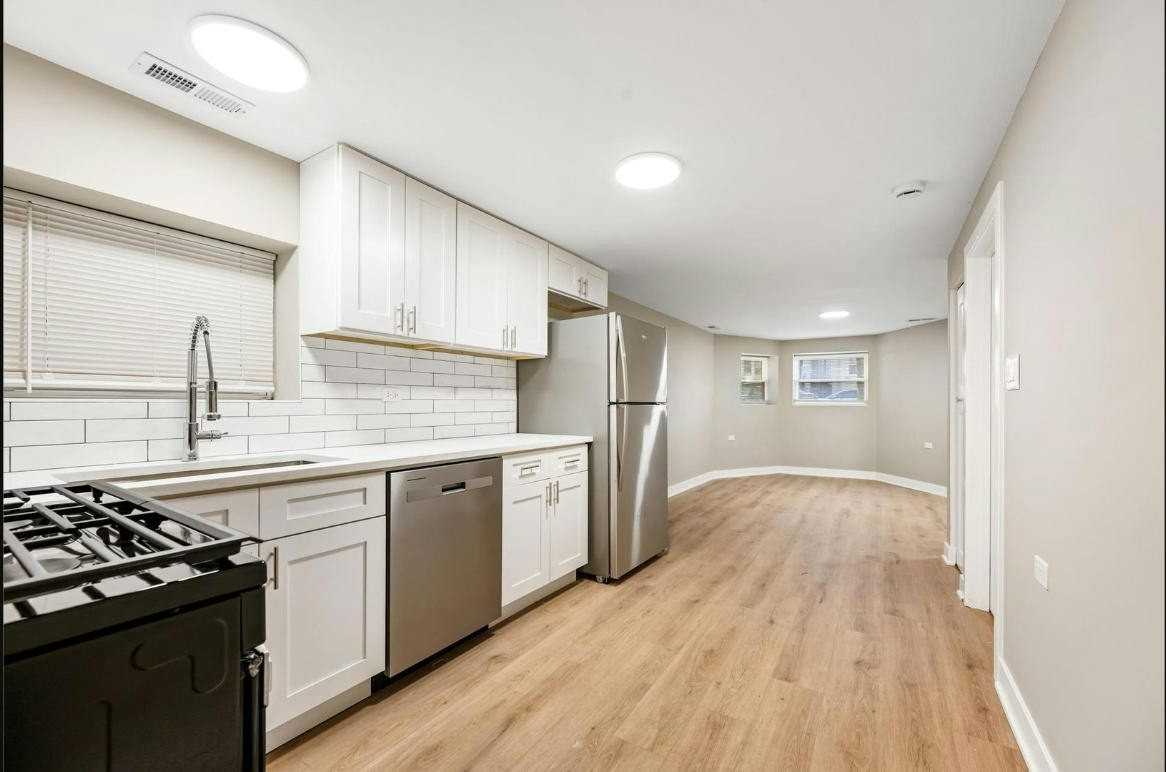 1756 West School Street, Unit G - Photo 5 of 12