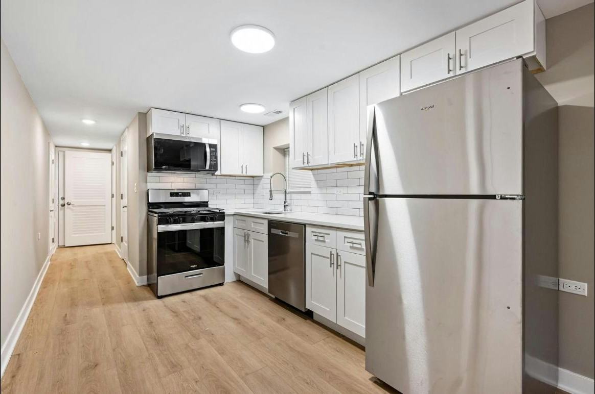 1756 West School Street, Unit G - Photo 6 of 12