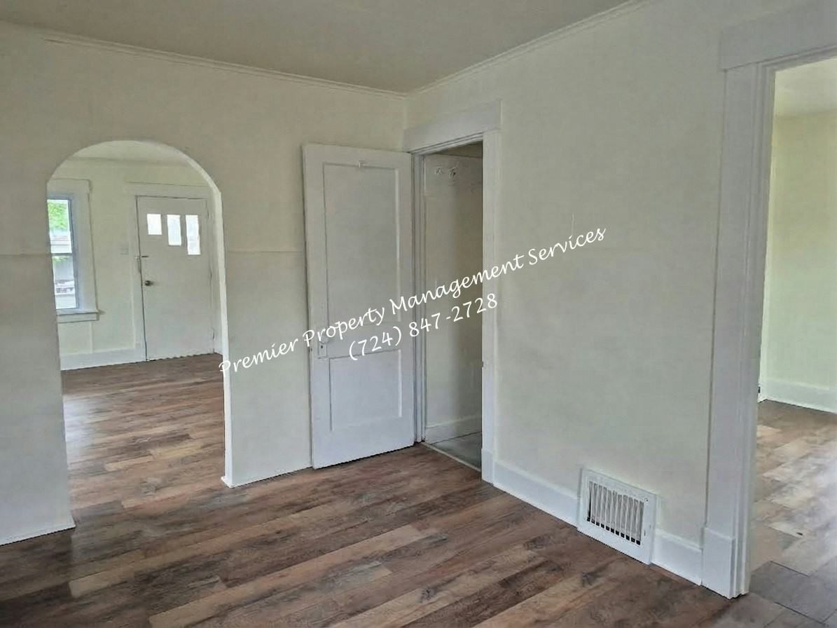 3103 46th Street - Photo 3 of 15