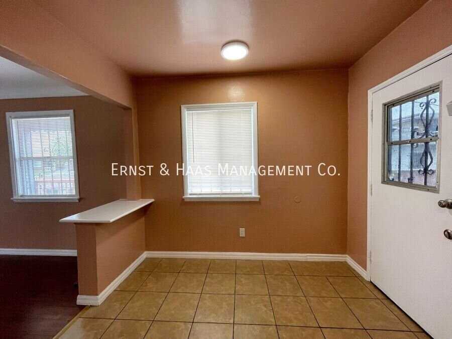 1401 N Bullis Rd - Photo 6 of 21