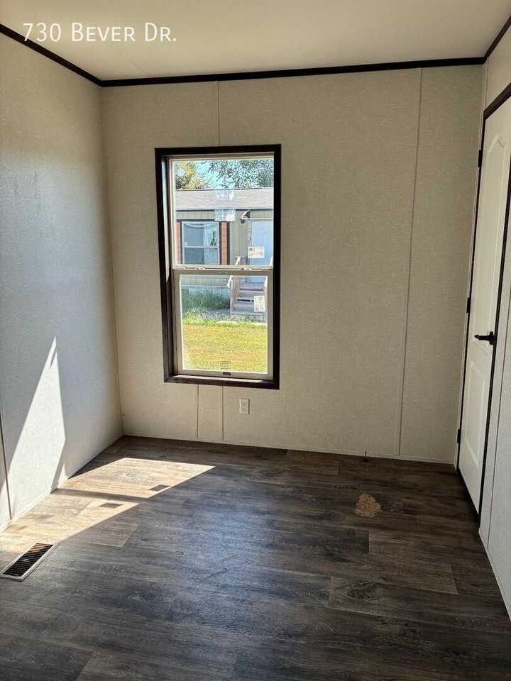 730 Bever Dr - Photo 6 of 15