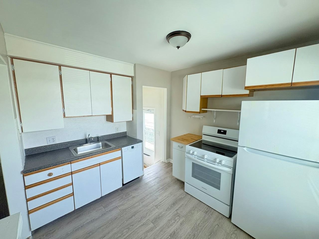 7574 Timken Avenue - Photo 3 of 13