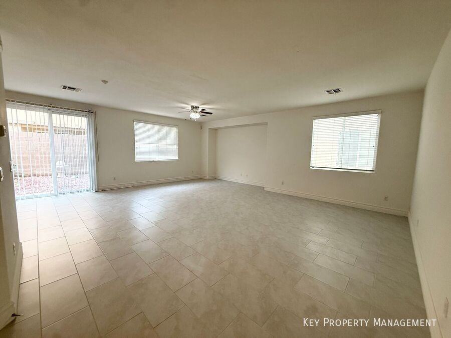 9748 Waukegan Ave - Photo 2 of 31